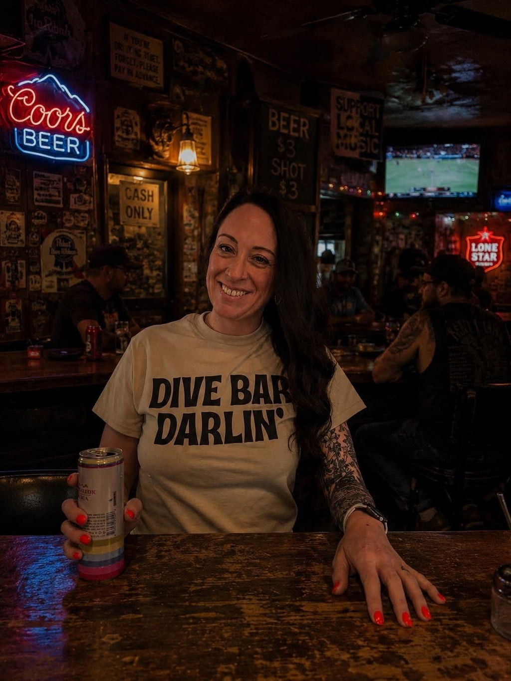 Dive Bar Darlin’